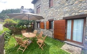 Fantástico Apartamento con jardín en Castiello de Jaca VUT HU-20-007